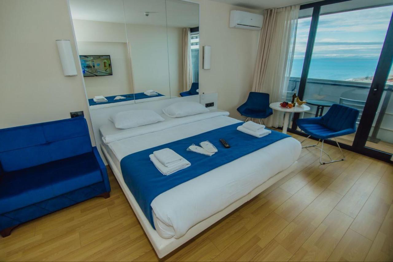 Royal Sea Breeze Apartments Batumi Exterior foto